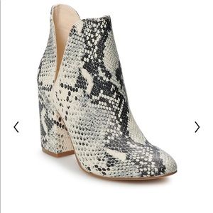 Madden girl raven deep v woman’s ankle booties snake skin.